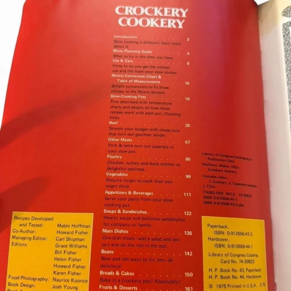 Vintage 1975 Crockery Cookery Cookbook Crockpot Meals‎